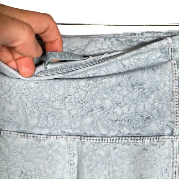 LULULEMON Fast and Free HR Shorts 10" in City Grit White Blue Fog - Picture 8 of 10